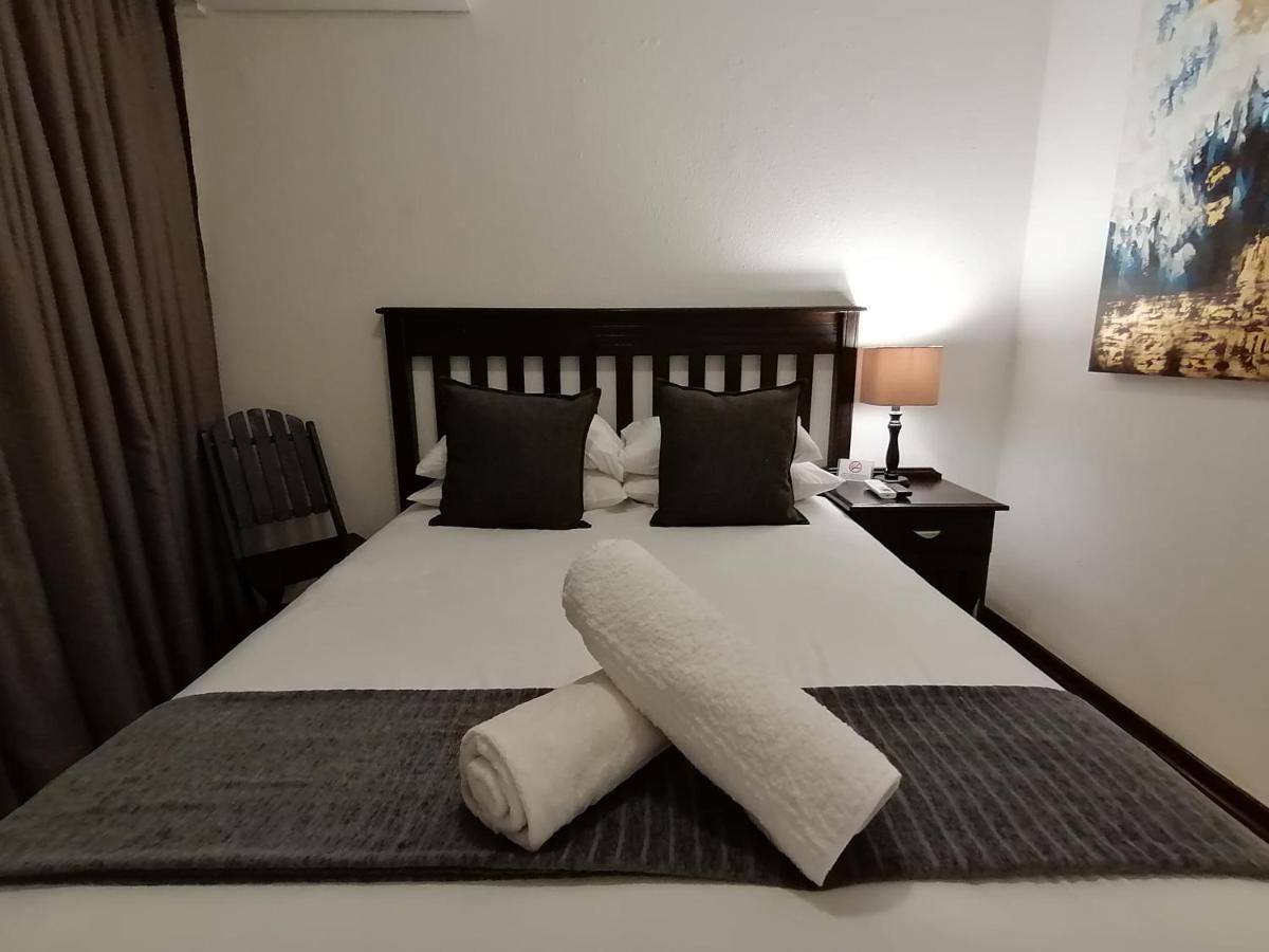 Fourways Bnb Johannesburg Esterno foto