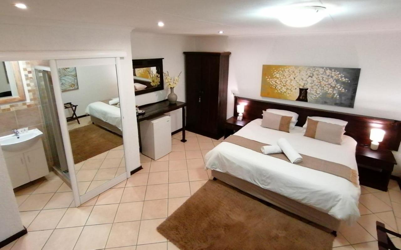Fourways Bnb Johannesburg Esterno foto