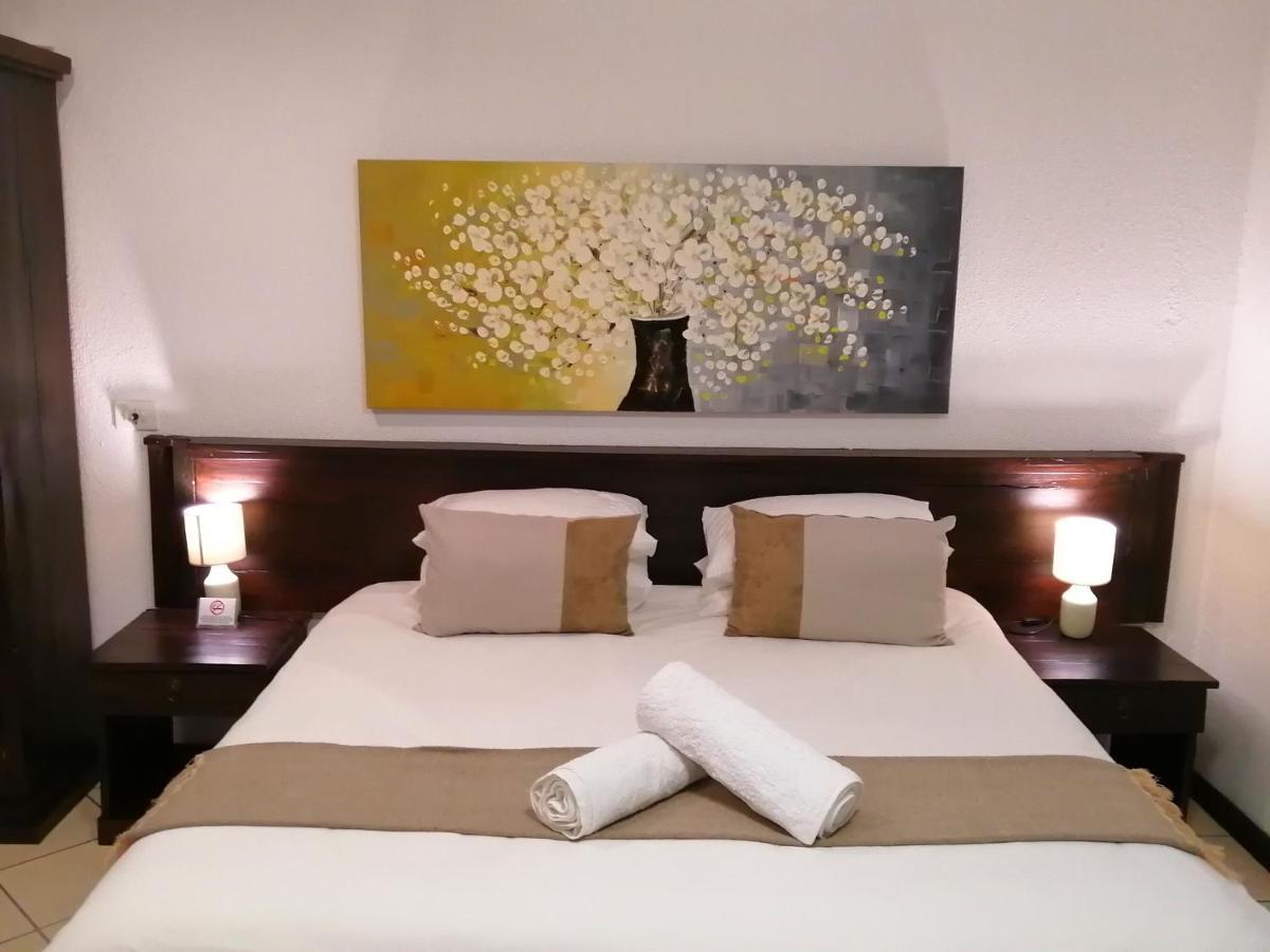 Fourways Bnb Johannesburg Esterno foto